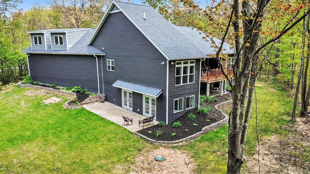 3355 Palmer Dr, Saugatuck, MI 49453