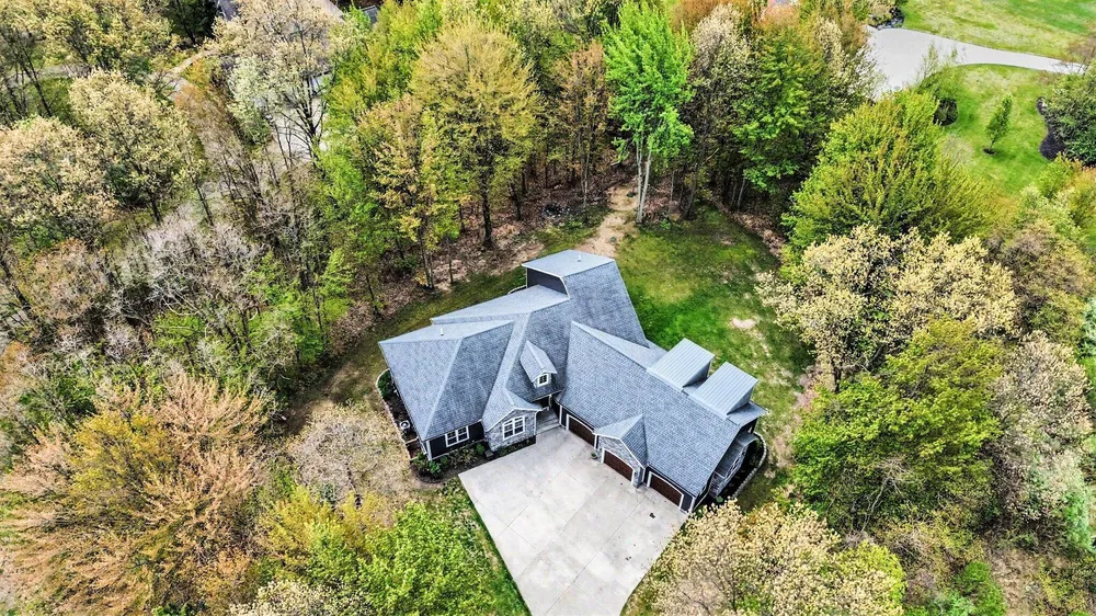 3355 Palmer Dr, Saugatuck, MI 49453