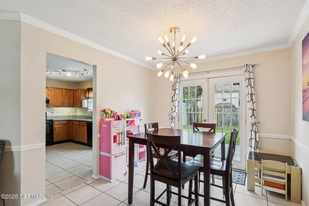 598 Staffordshire Dr, Jacksonville, FL 32225