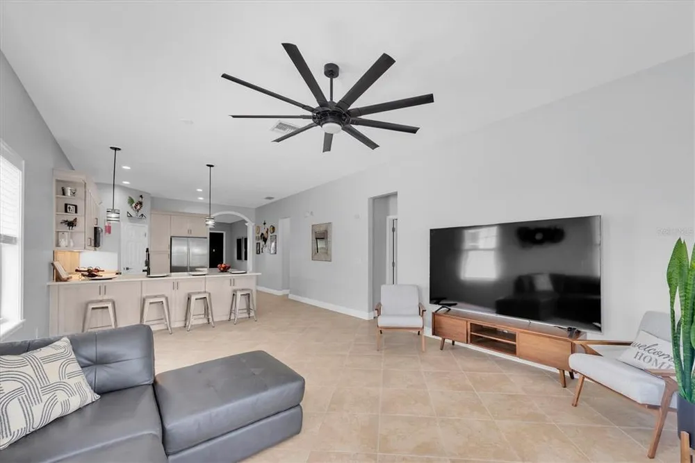 3003 W Leroy St, Tampa, FL 33607