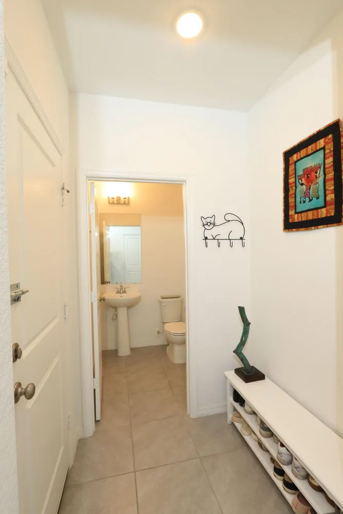 656 NE Waters Edge Ln, Port St Lucie, FL 34983
