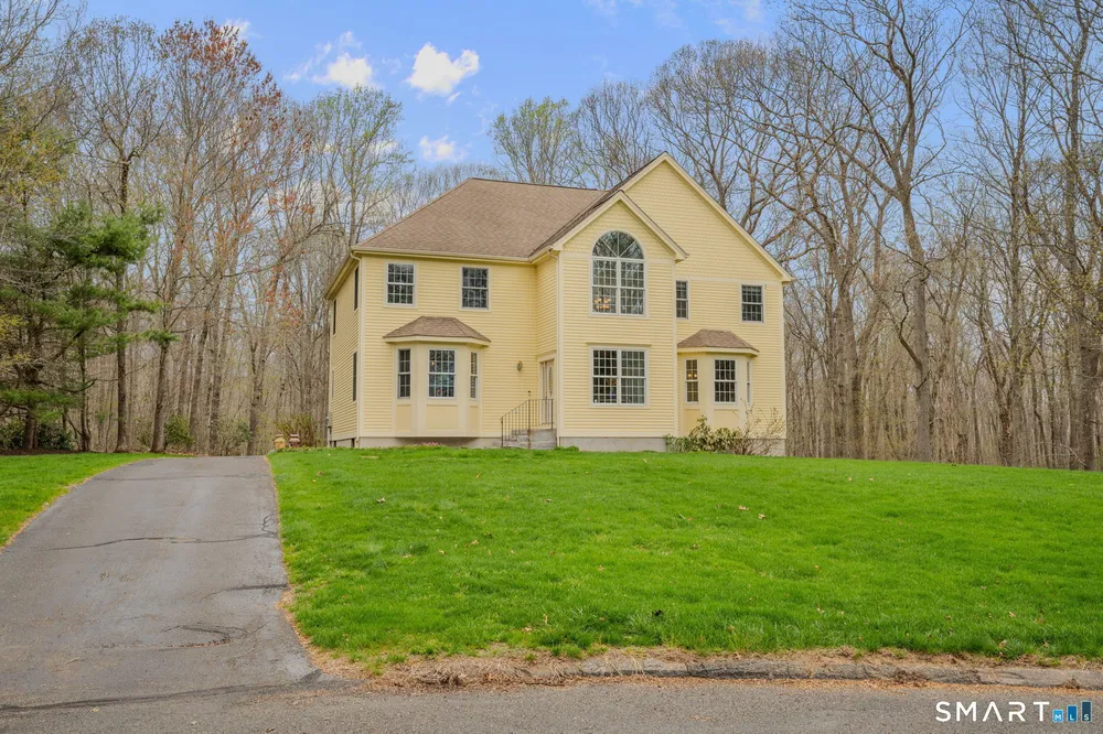 38 Jeremy Dr, East Lyme, CT 06333