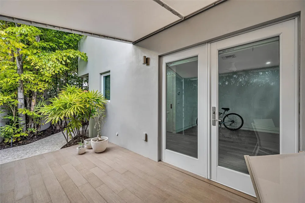 1200 NE 2nd St, Fort Lauderdale, FL 33301