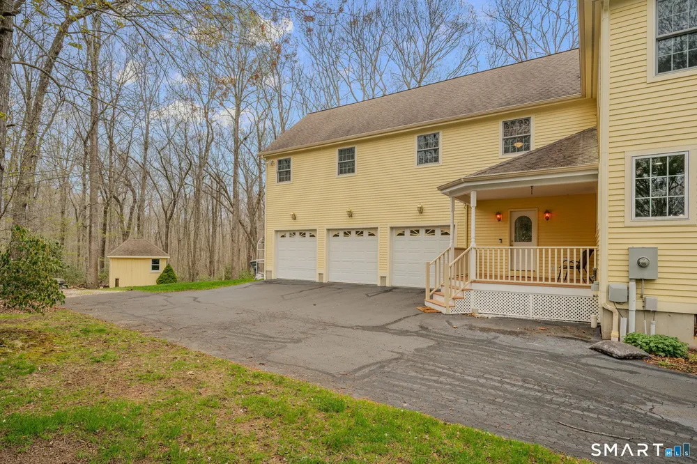 38 Jeremy Dr, East Lyme, CT 06333