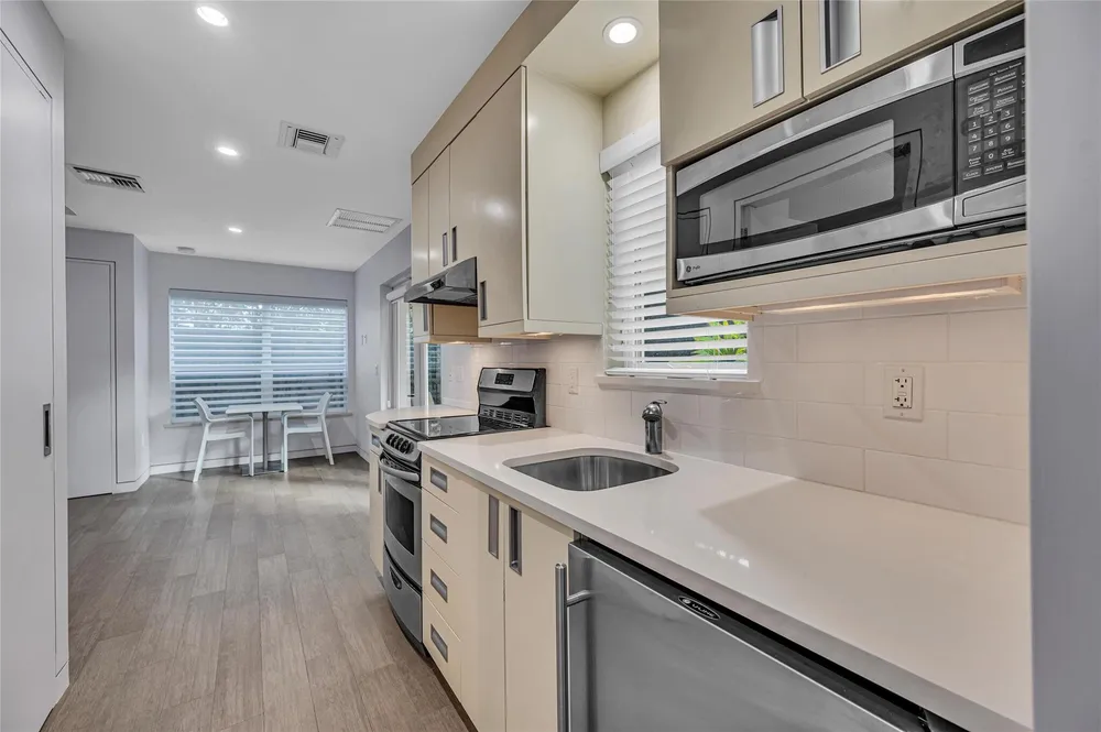 1200 NE 2nd St, Fort Lauderdale, FL 33301