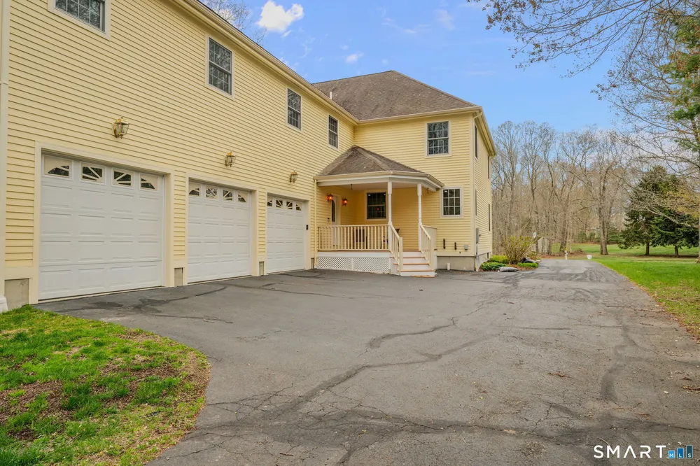 38 Jeremy Dr, East Lyme, CT 06333