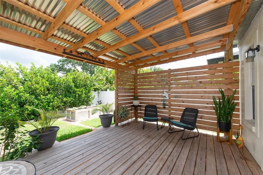 3003 W Leroy St, Tampa, FL 33607