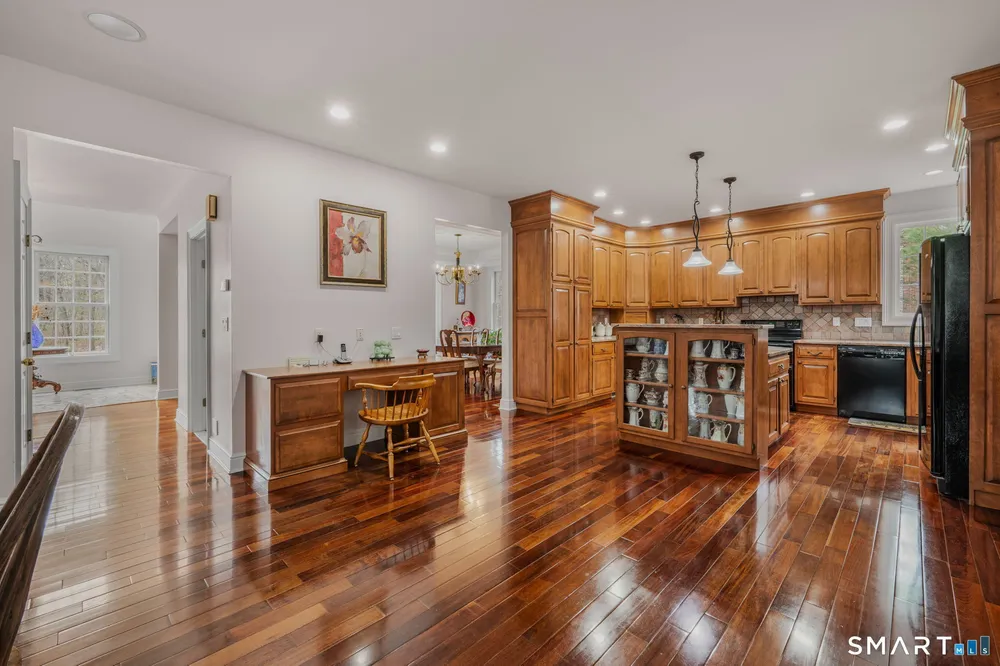 38 Jeremy Dr, East Lyme, CT 06333
