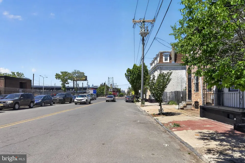 413 Elm St, Camden, NJ 08102