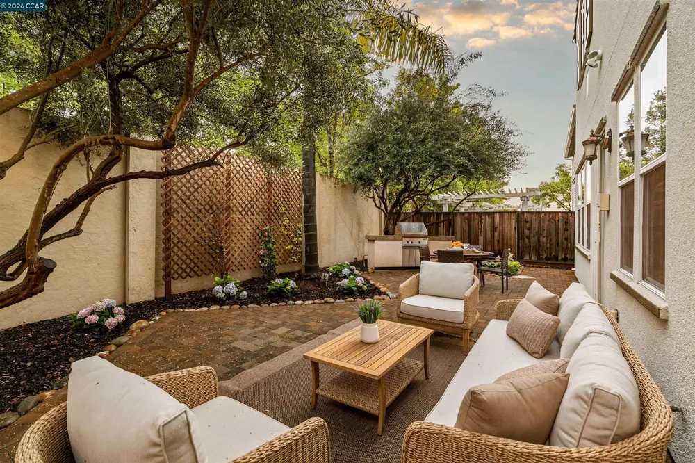 5325 Pembroke Way, San Ramon, CA 94582