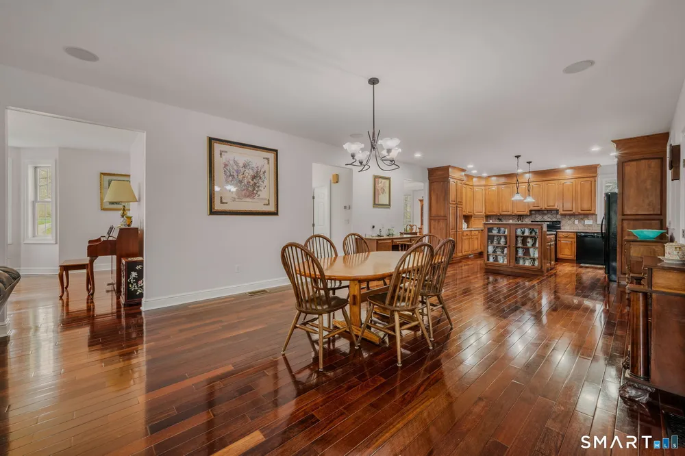 38 Jeremy Dr, East Lyme, CT 06333