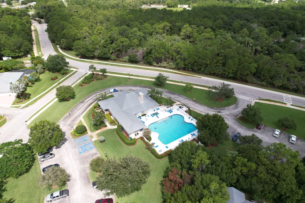 656 NE Waters Edge Ln, Port St Lucie, FL 34983