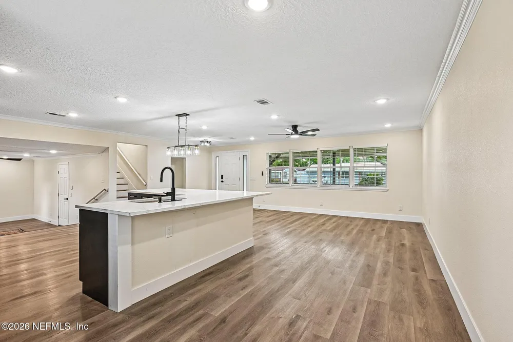 8529 Burkhall St, Jacksonville, FL 32211