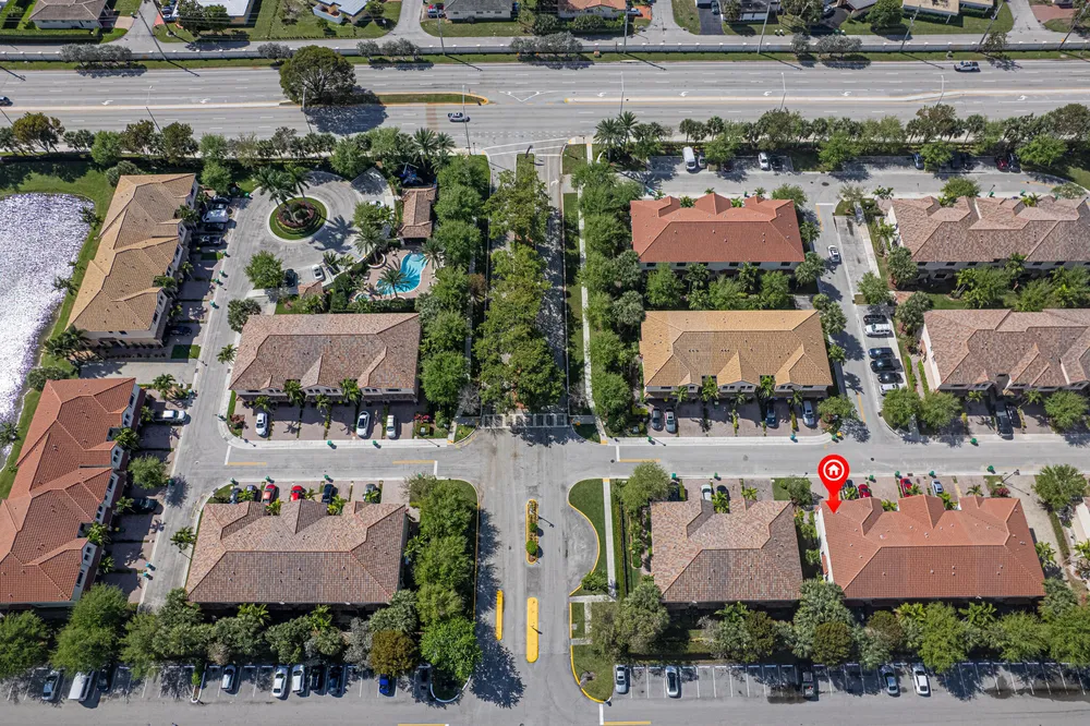 5931 NW 56th Pl, Tamarac, FL 33319