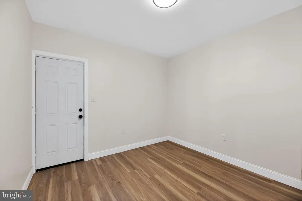 413 Elm St, Camden, NJ 08102