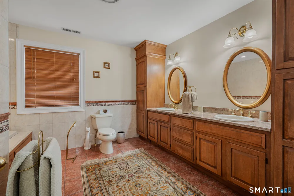 38 Jeremy Dr, East Lyme, CT 06333