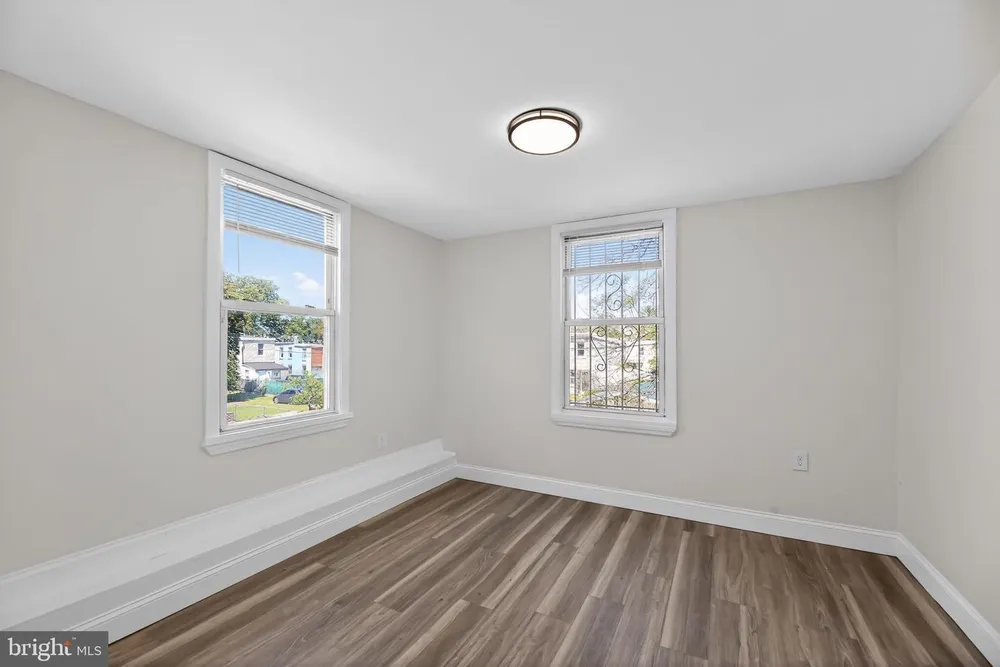 413 Elm St, Camden, NJ 08102