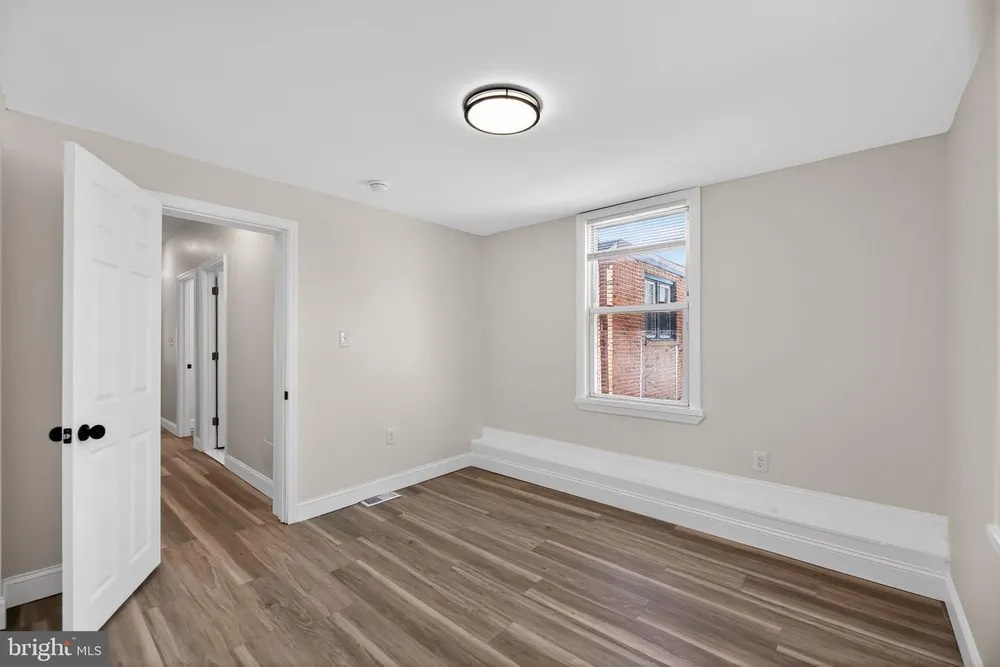 413 Elm St, Camden, NJ 08102