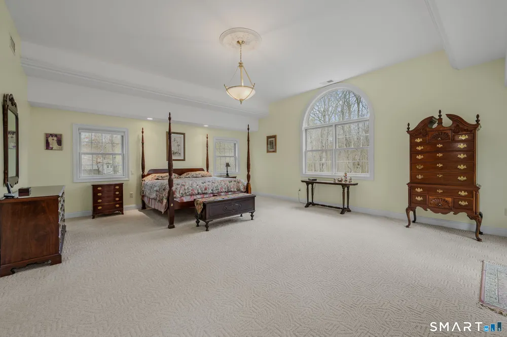 38 Jeremy Dr, East Lyme, CT 06333