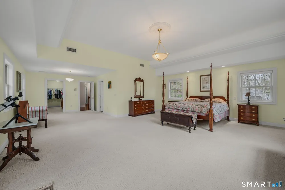 38 Jeremy Dr, East Lyme, CT 06333