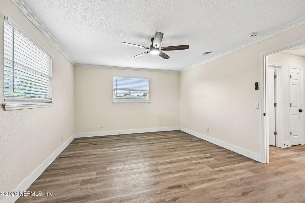8529 Burkhall St, Jacksonville, FL 32211