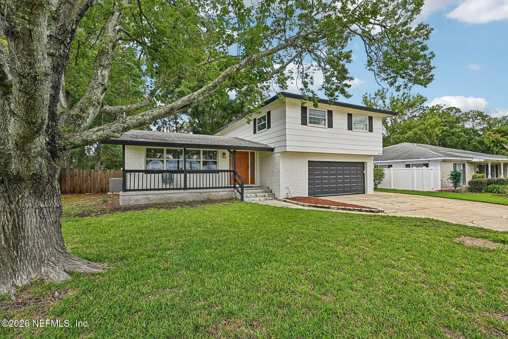 8529 Burkhall St, Jacksonville, FL 32211
