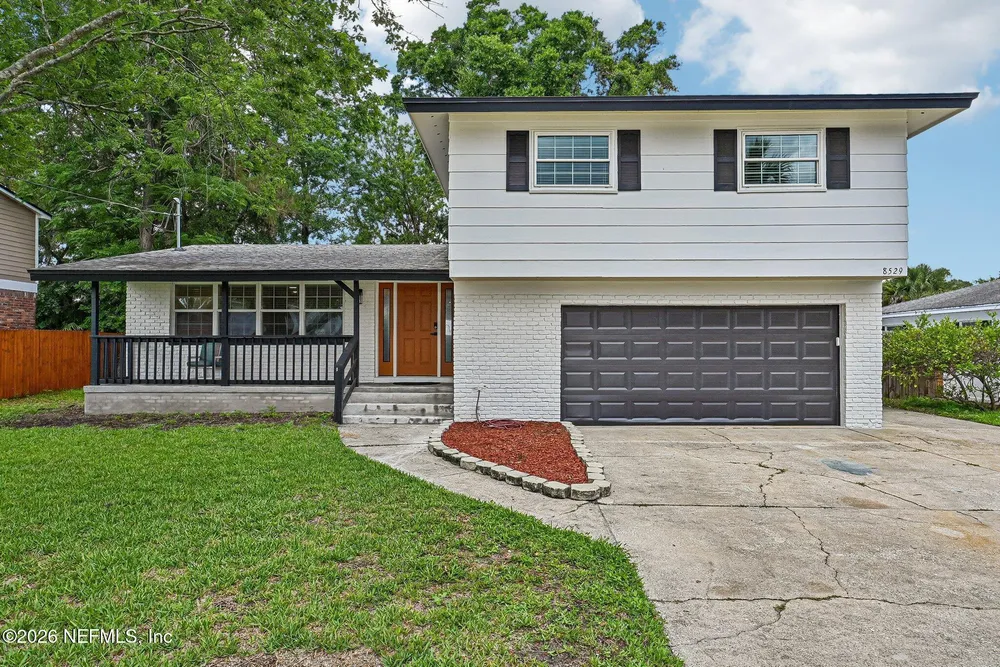8529 Burkhall St, Jacksonville, FL 32211