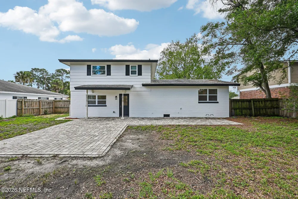 8529 Burkhall St, Jacksonville, FL 32211