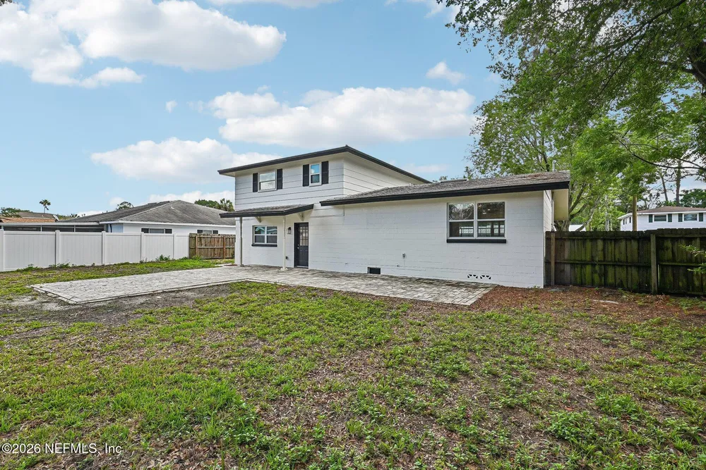 8529 Burkhall St, Jacksonville, FL 32211