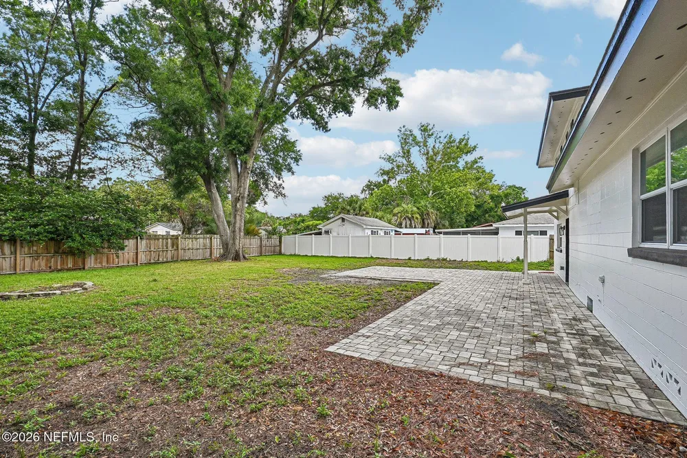 8529 Burkhall St, Jacksonville, FL 32211