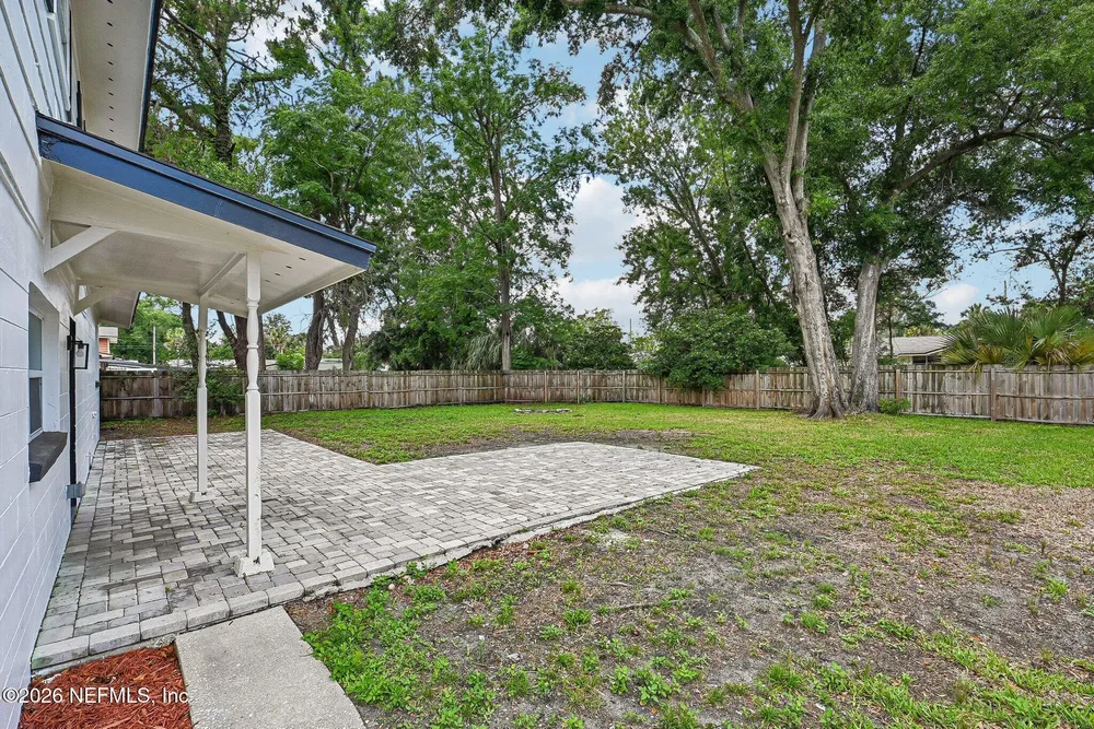 8529 Burkhall St, Jacksonville, FL 32211