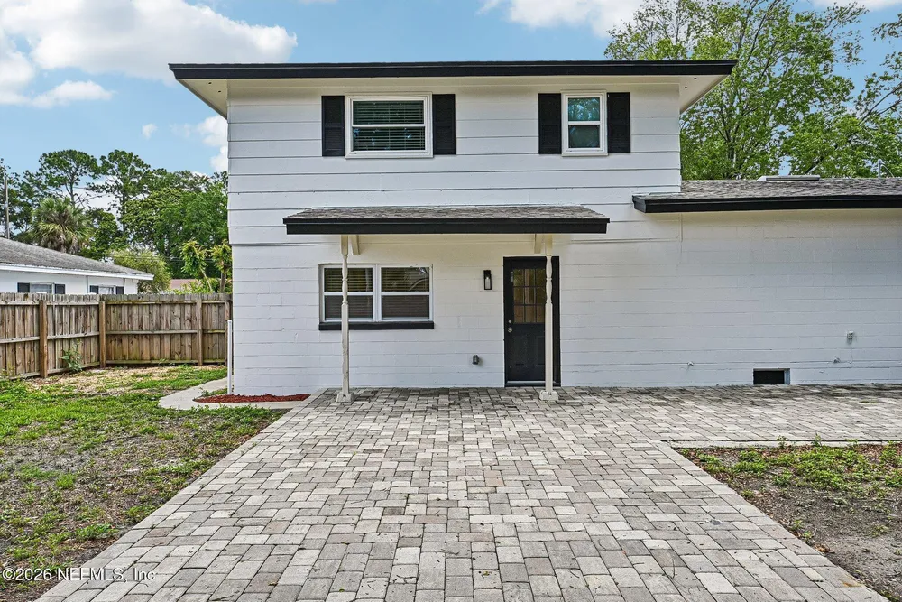 8529 Burkhall St, Jacksonville, FL 32211