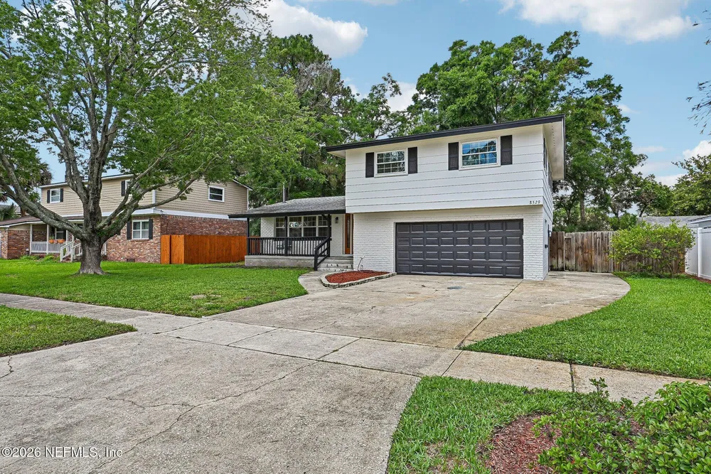 8529 Burkhall St, Jacksonville, FL 32211