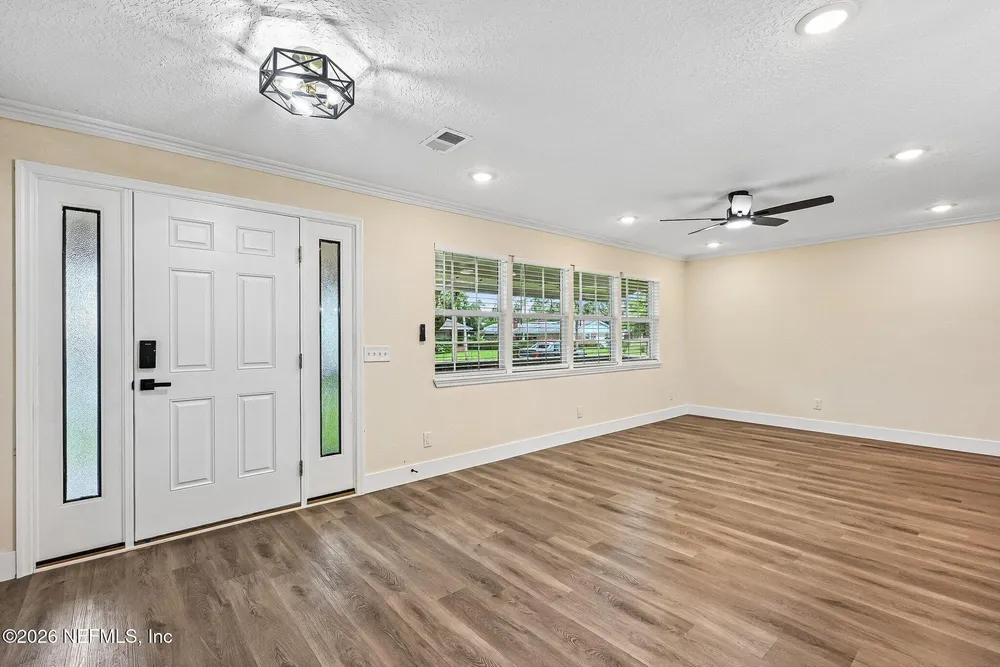 8529 Burkhall St, Jacksonville, FL 32211