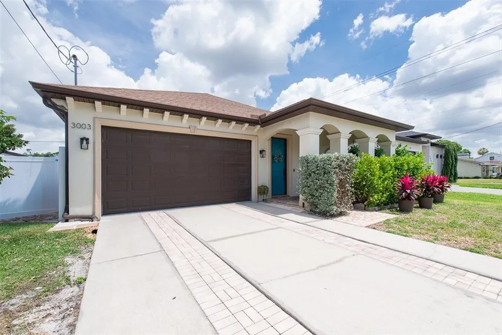 3003 W Leroy St, Tampa, FL 33607