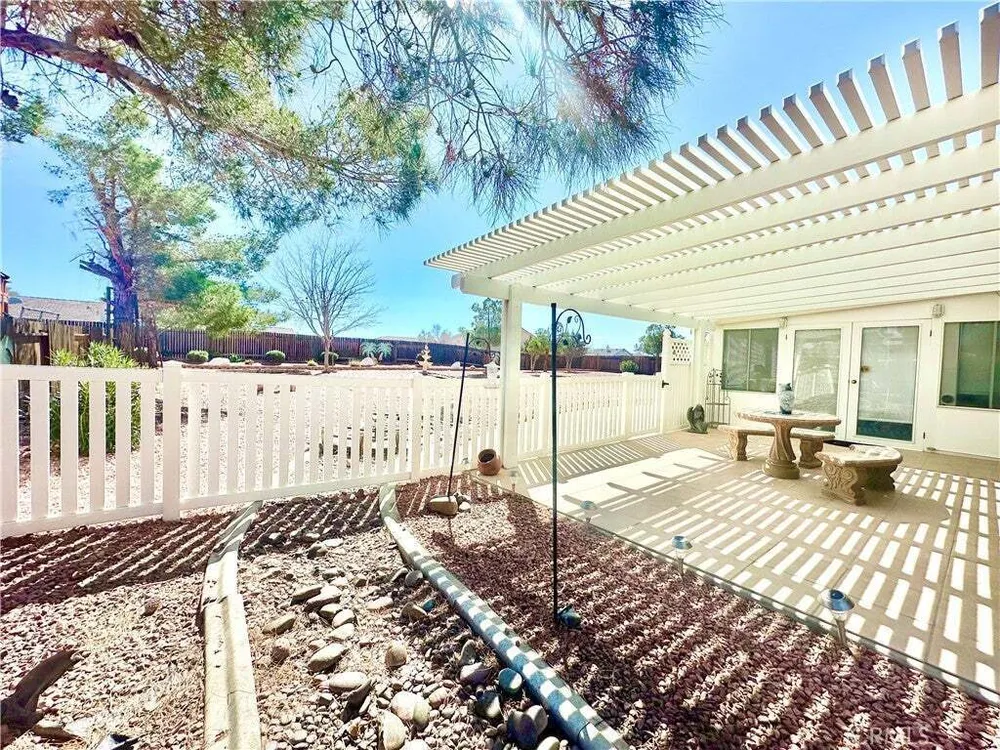 21245 Cask Ct, Apple Valley, CA 92308
