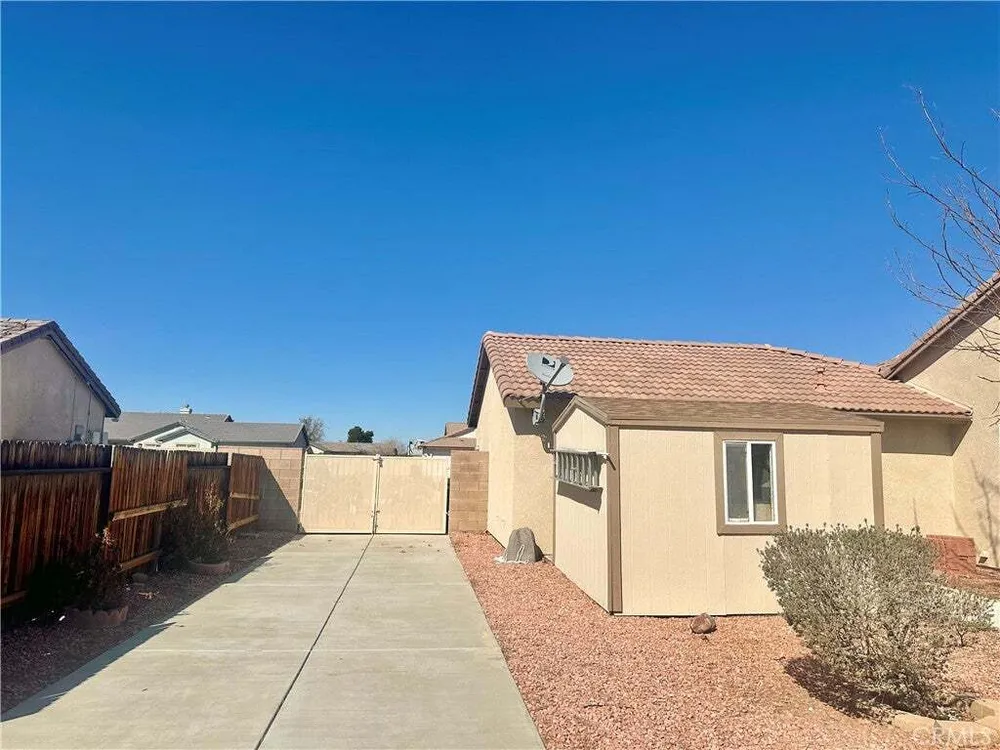 21245 Cask Ct, Apple Valley, CA 92308