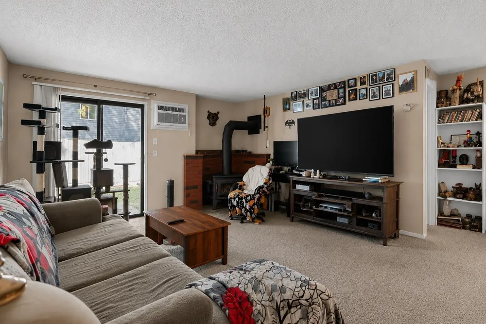 8737 N Colton St, Spokane, WA 99218