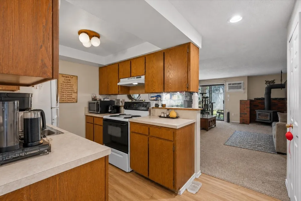 8737 N Colton St, Spokane, WA 99218