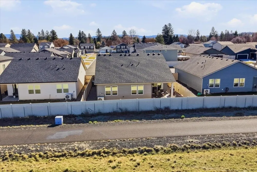 11925 N Haven St, Mead, WA 99021