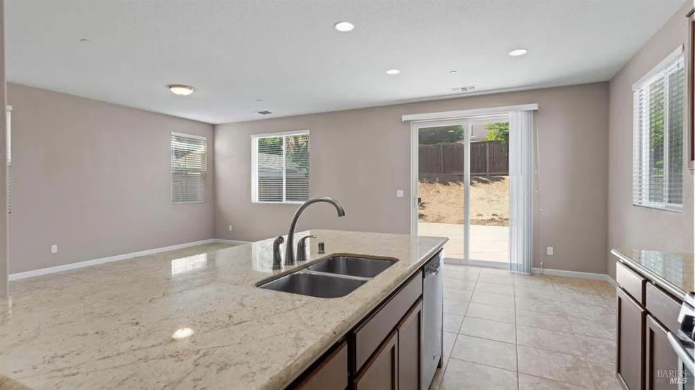 2508 Chuck Hammond Dr, Fairfield, CA 94533
