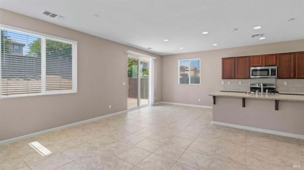 2508 Chuck Hammond Dr, Fairfield, CA 94533