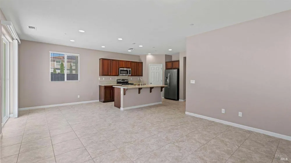 2508 Chuck Hammond Dr, Fairfield, CA 94533