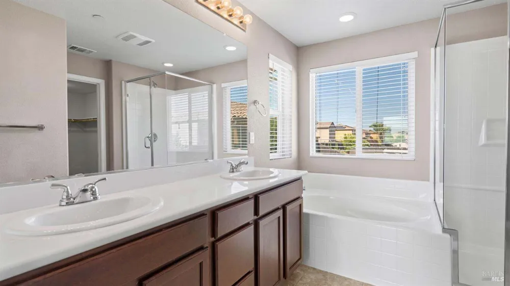 2508 Chuck Hammond Dr, Fairfield, CA 94533