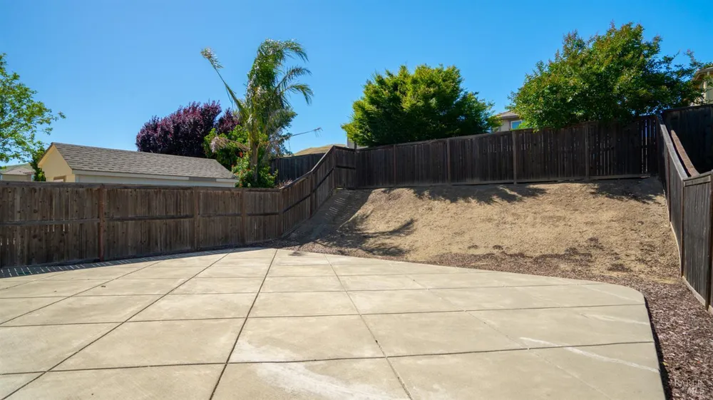 2508 Chuck Hammond Dr, Fairfield, CA 94533