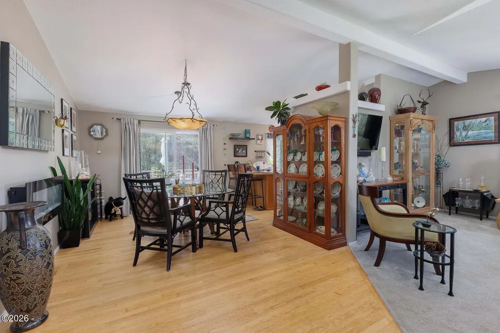 1215 SW Ocean Hills Dr, Waldport, OR 97394