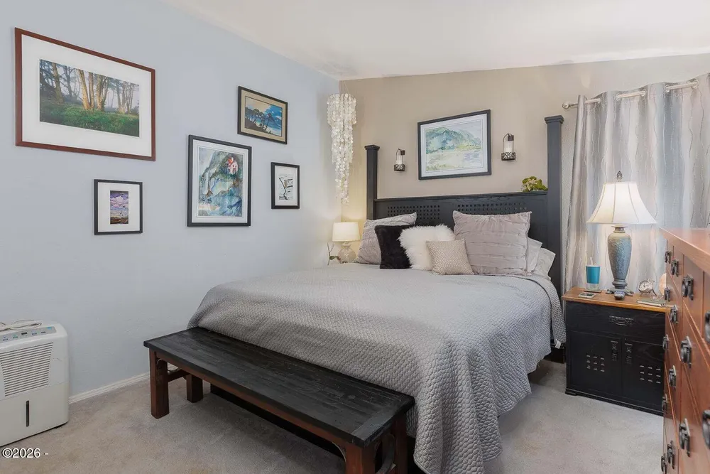 1215 SW Ocean Hills Dr, Waldport, OR 97394