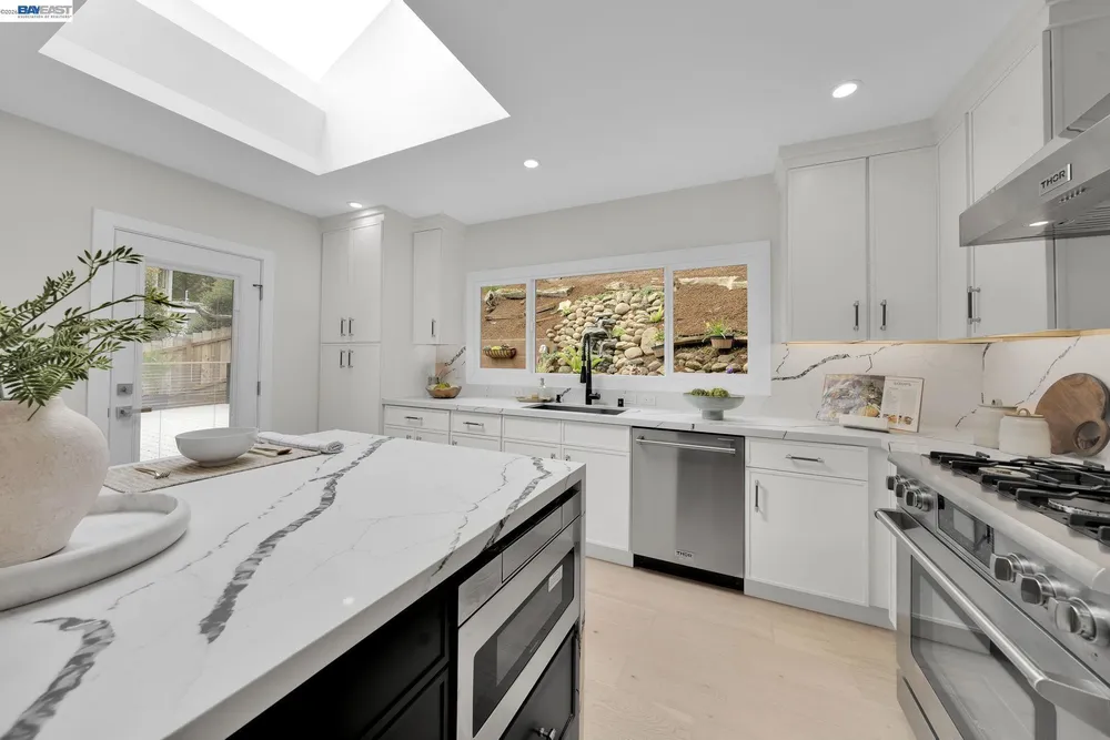 90 Upper Briar Rd, Kentfield, CA 94904