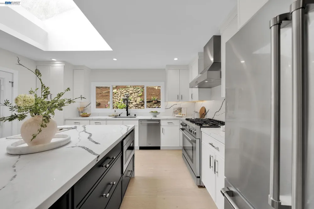 90 Upper Briar Rd, Kentfield, CA 94904