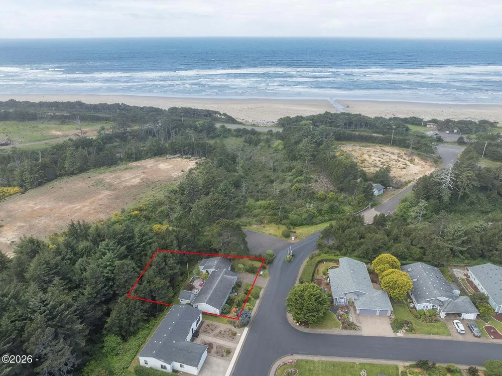 1215 SW Ocean Hills Dr, Waldport, OR 97394